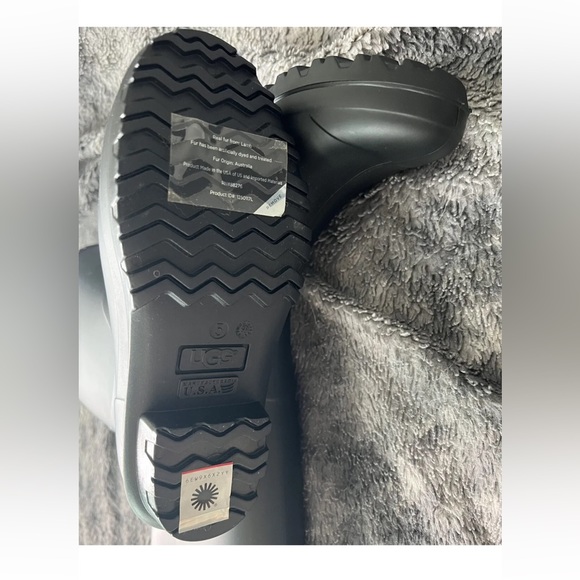 UGG Shoes Ugg Shelby Matte Black Rain Boots Womens Size 5 Rubber